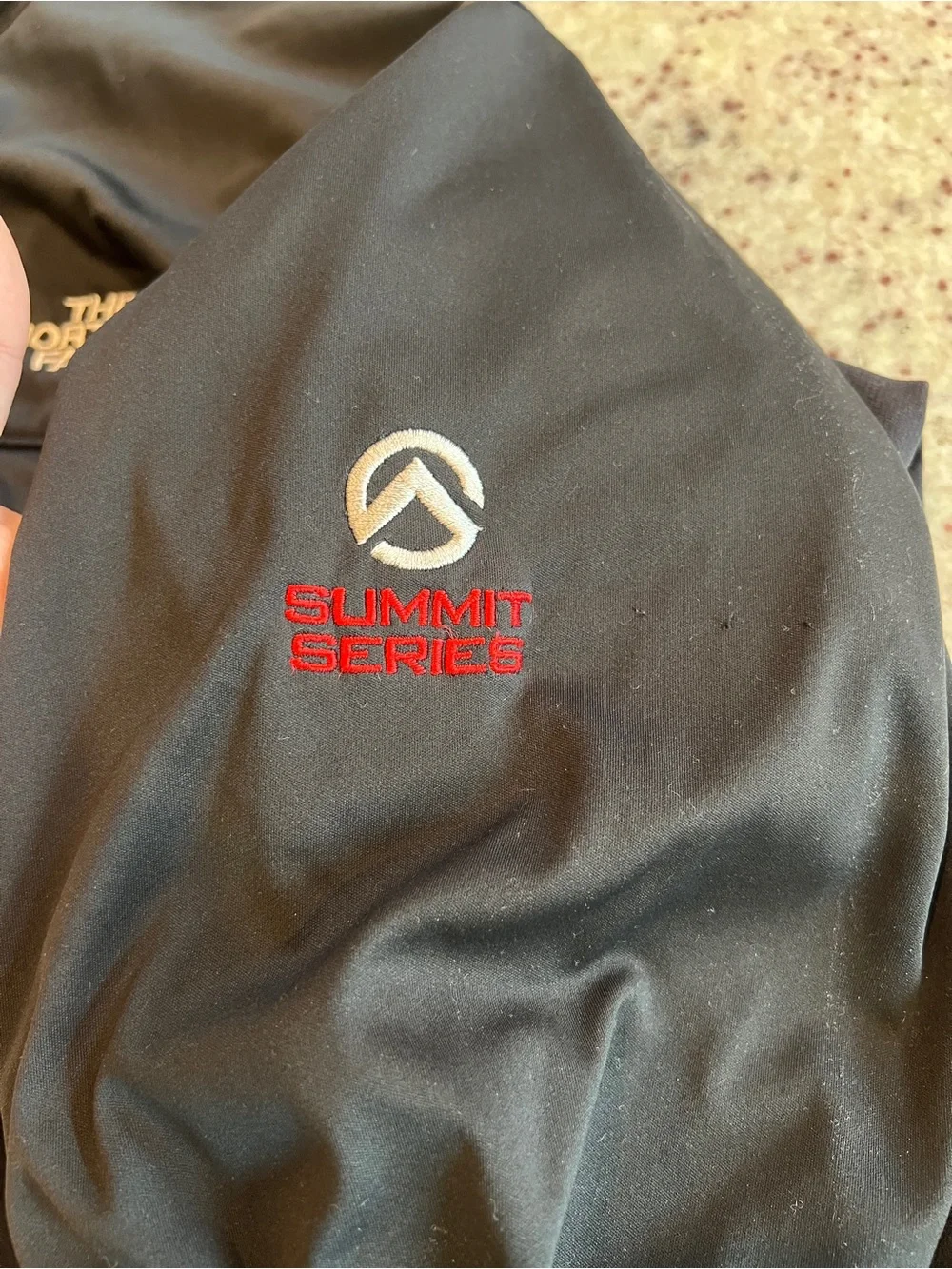 The North Face Softshell Men’s Medium Black Summit Series Windstopper Jacket